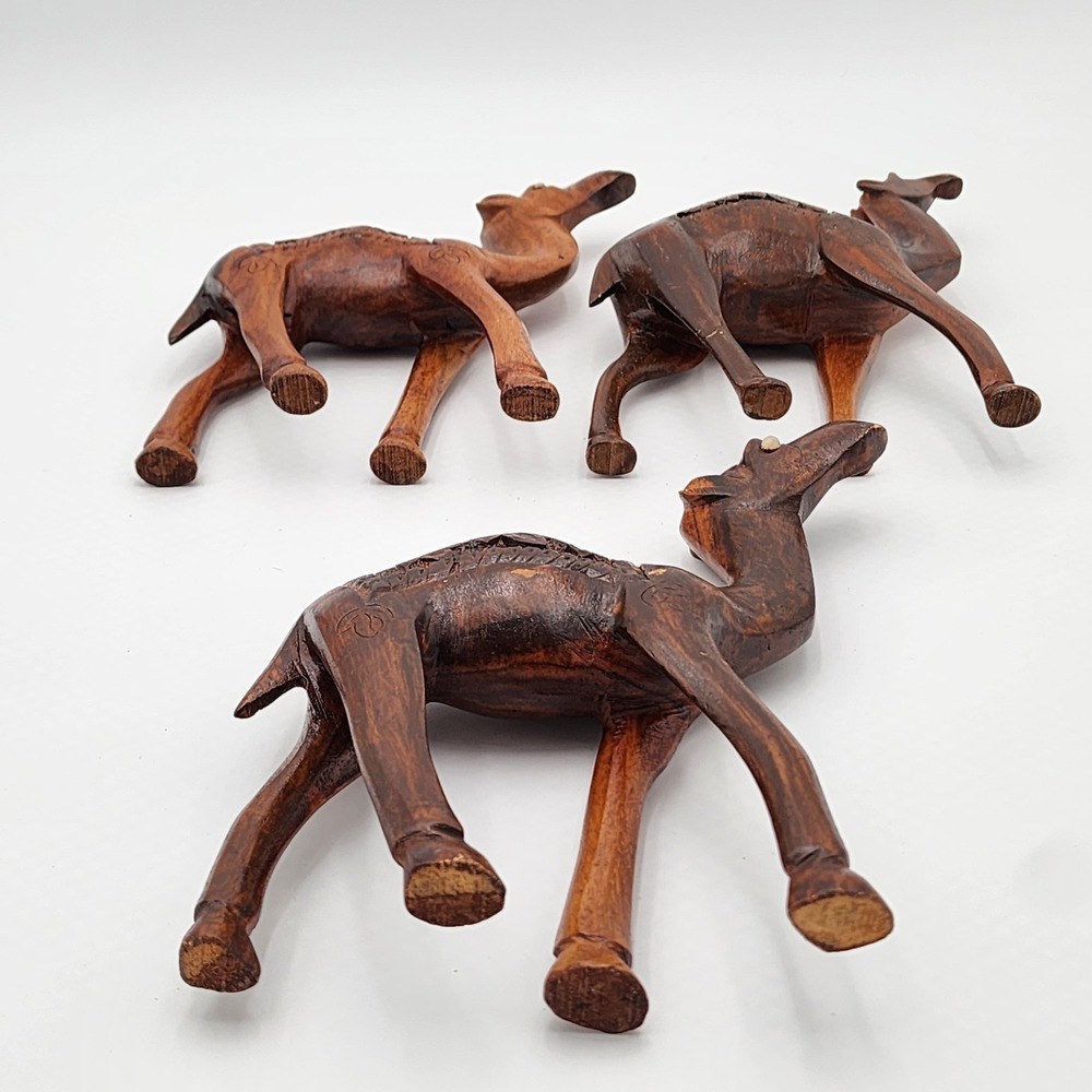 Vintage Hand Carved Standing Wood Camel Sculptures Set Of 3 Bead Eyes Intricate - Picture 6 of 16